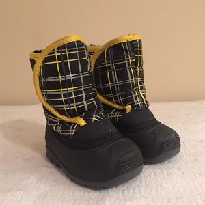 Kamik winter boots, toddler size 6, EUC!